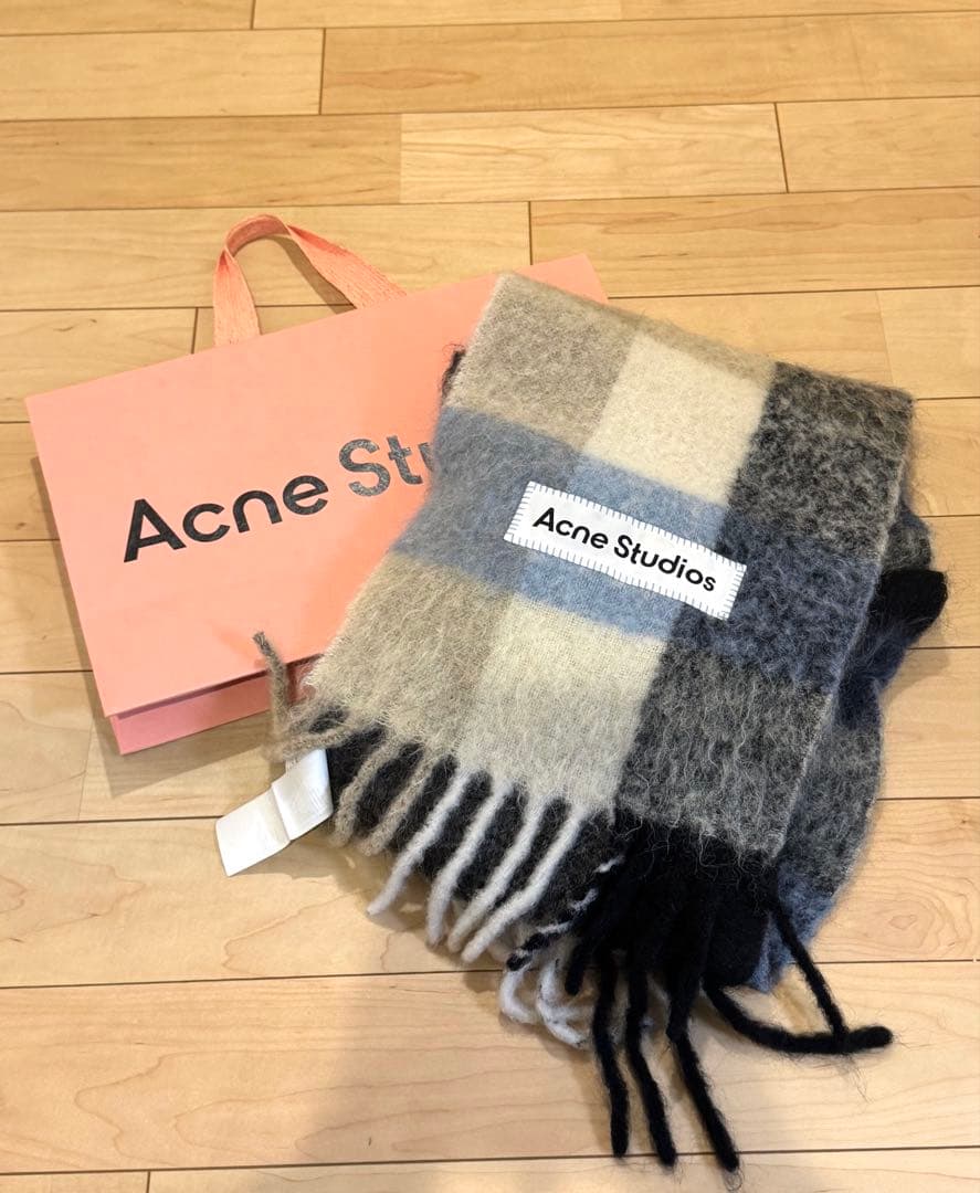 Acne Studios チェック柄マフラー（ショッパー付き）