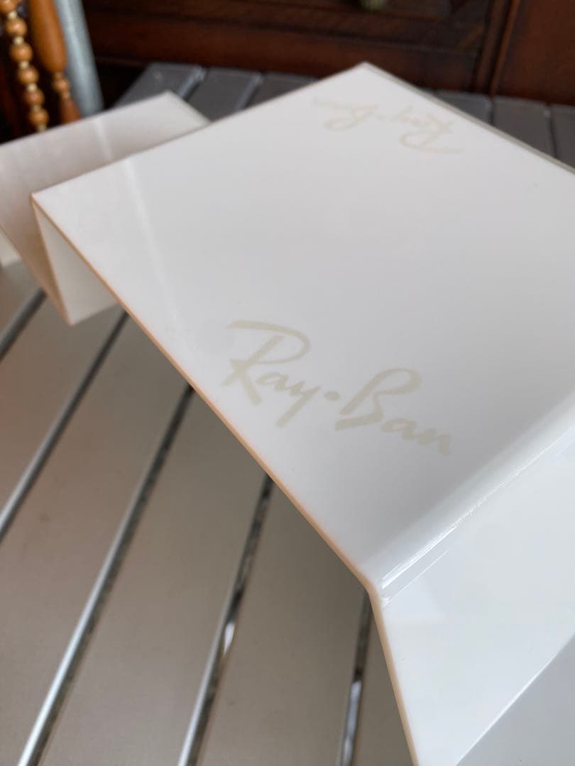 Ray-Ban レイバン　ディスプレイスタンド　アクリルスタンド　飾り棚　眼鏡置