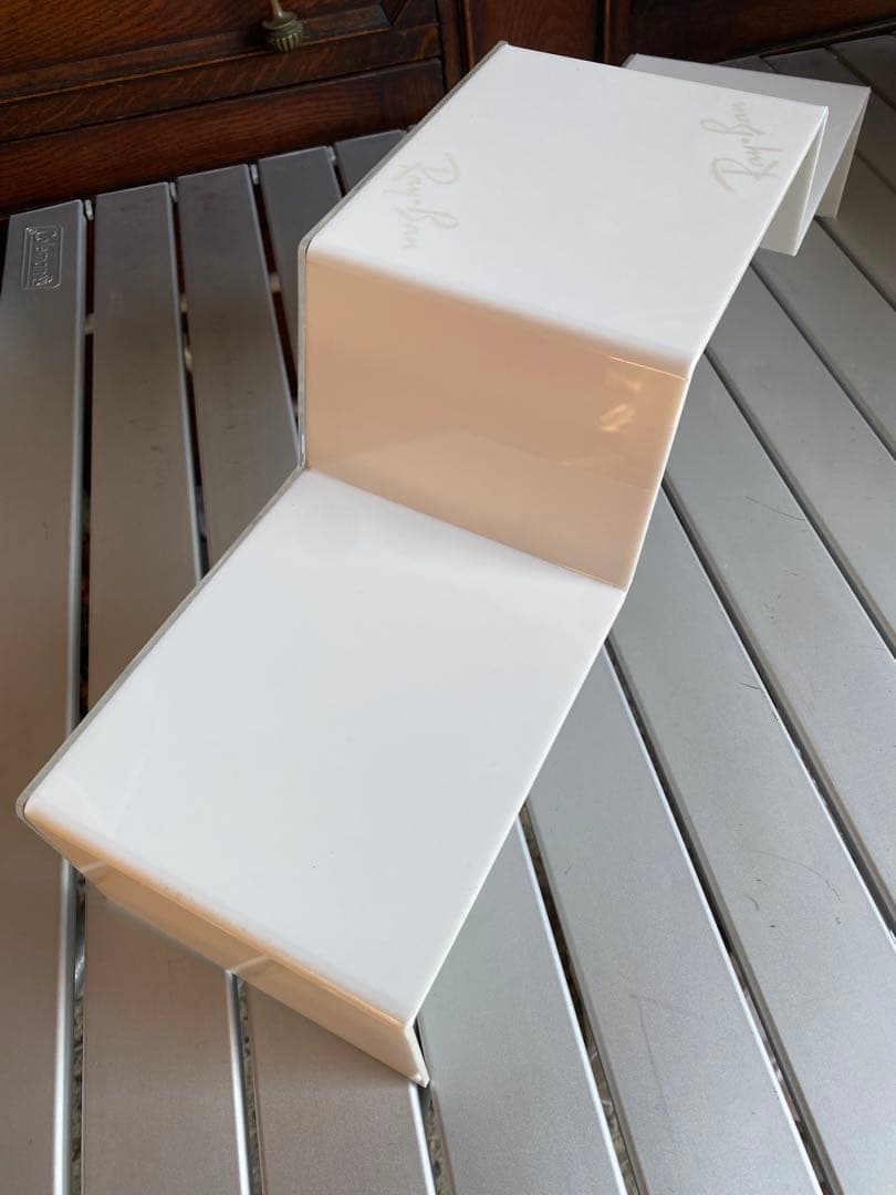 Ray-Ban レイバン　ディスプレイスタンド　アクリルスタンド　飾り棚　眼鏡置