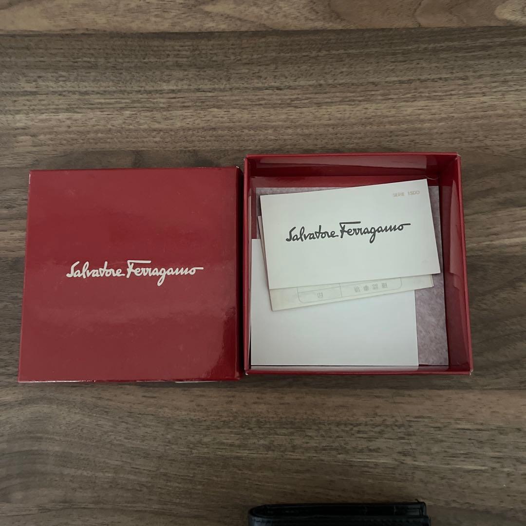 Salvatore Ferragamo ヴァラ コンパクト財布 二つ折り財布