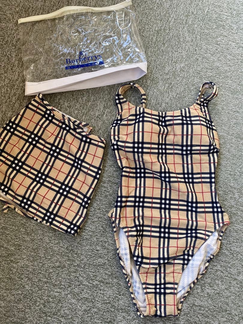 ⭐︎こやまさま専用⭐︎BURBERRYバーバリー水着レディススイムウエアワンピース