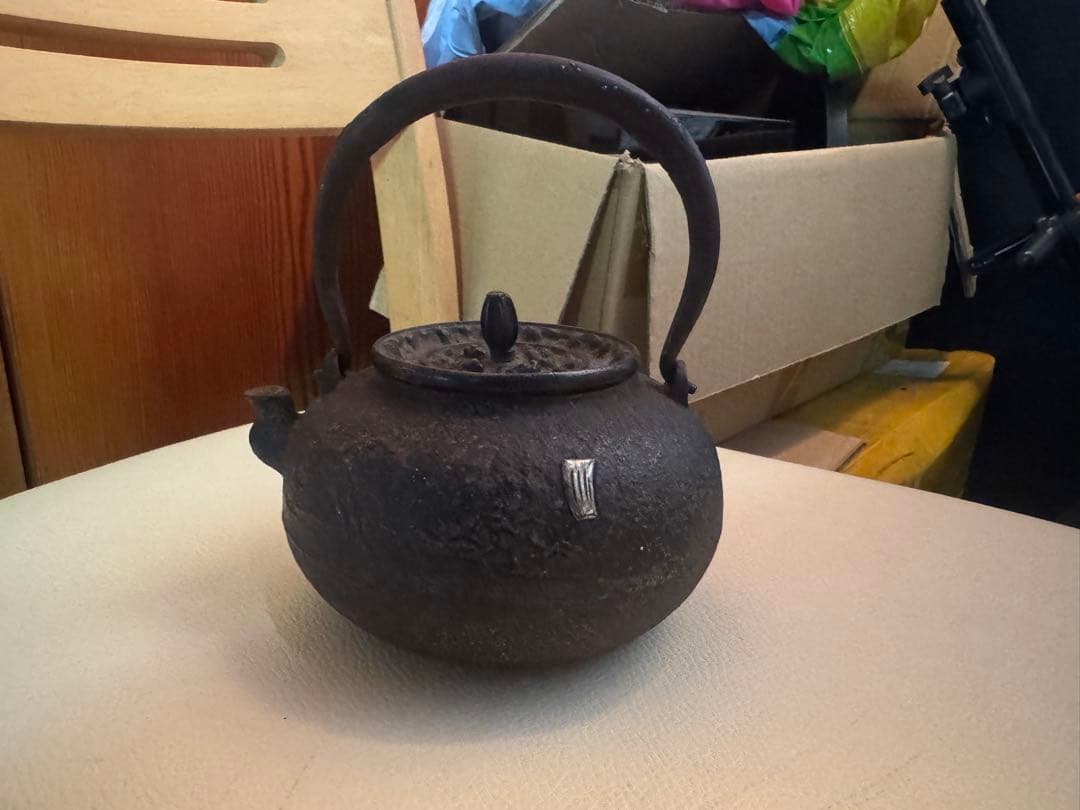 鉄瓶 龍文堂？小振り　金工銀象嵌 容量600ml