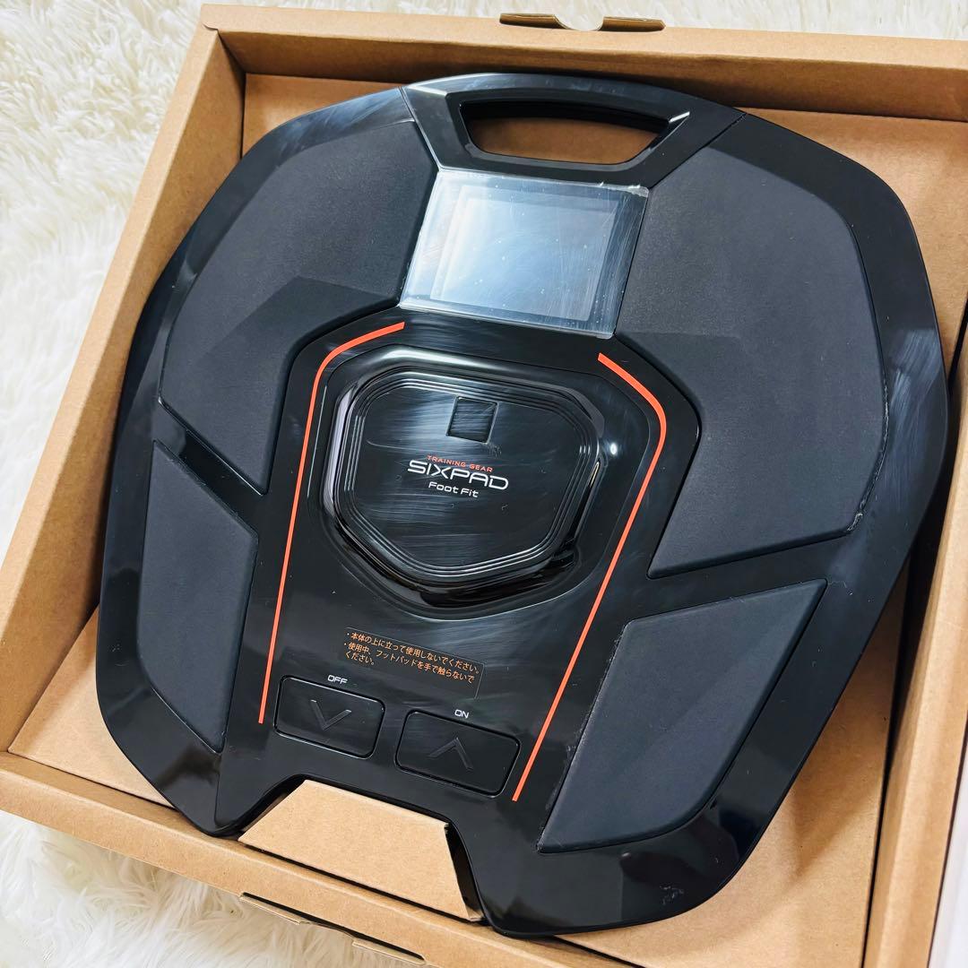 【美品】SIXPAD FOOTFIT2 EMSトレーニング　箱付き
