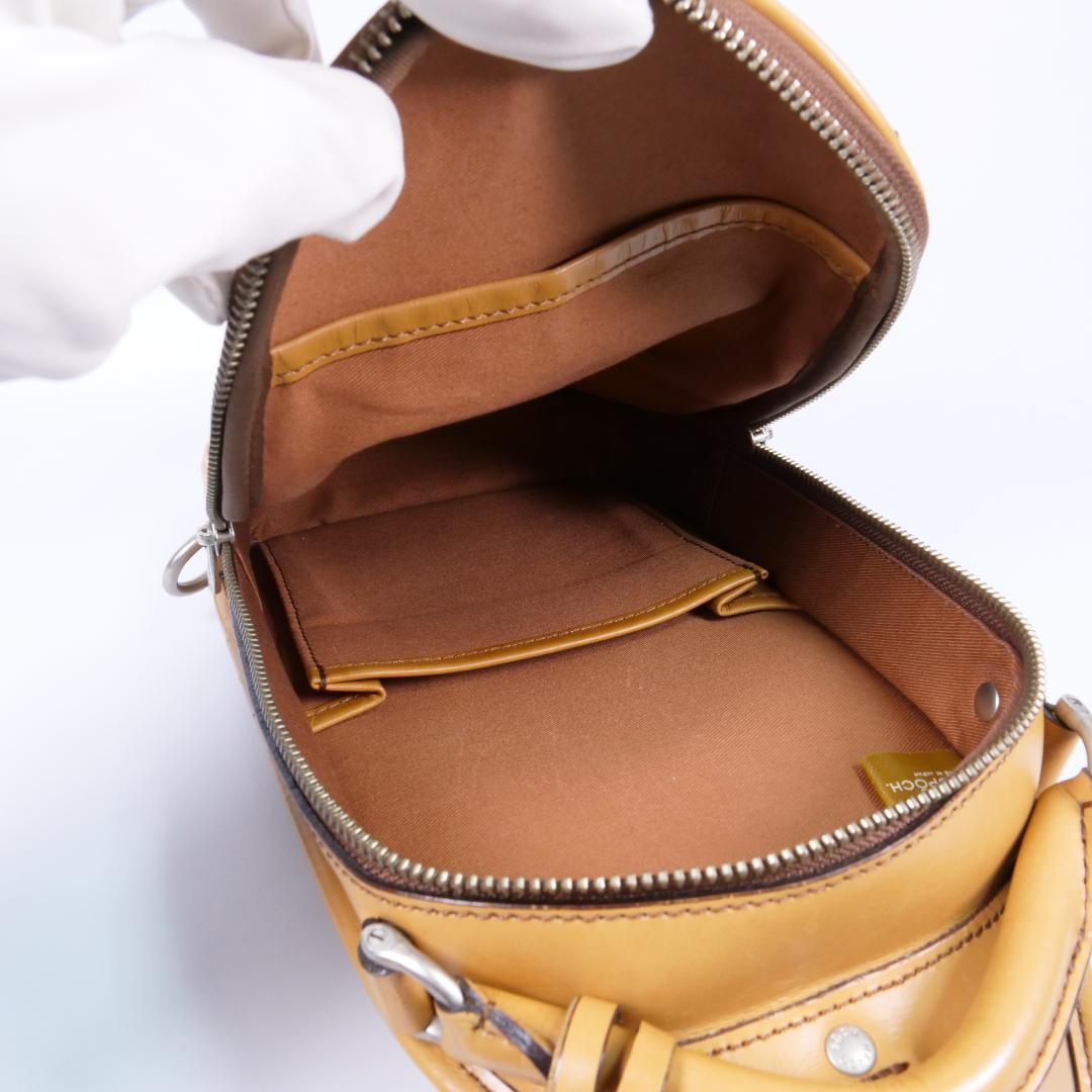 美品✨ エルゴポック HERGOPOCH ボディバッグ レザー キャメル