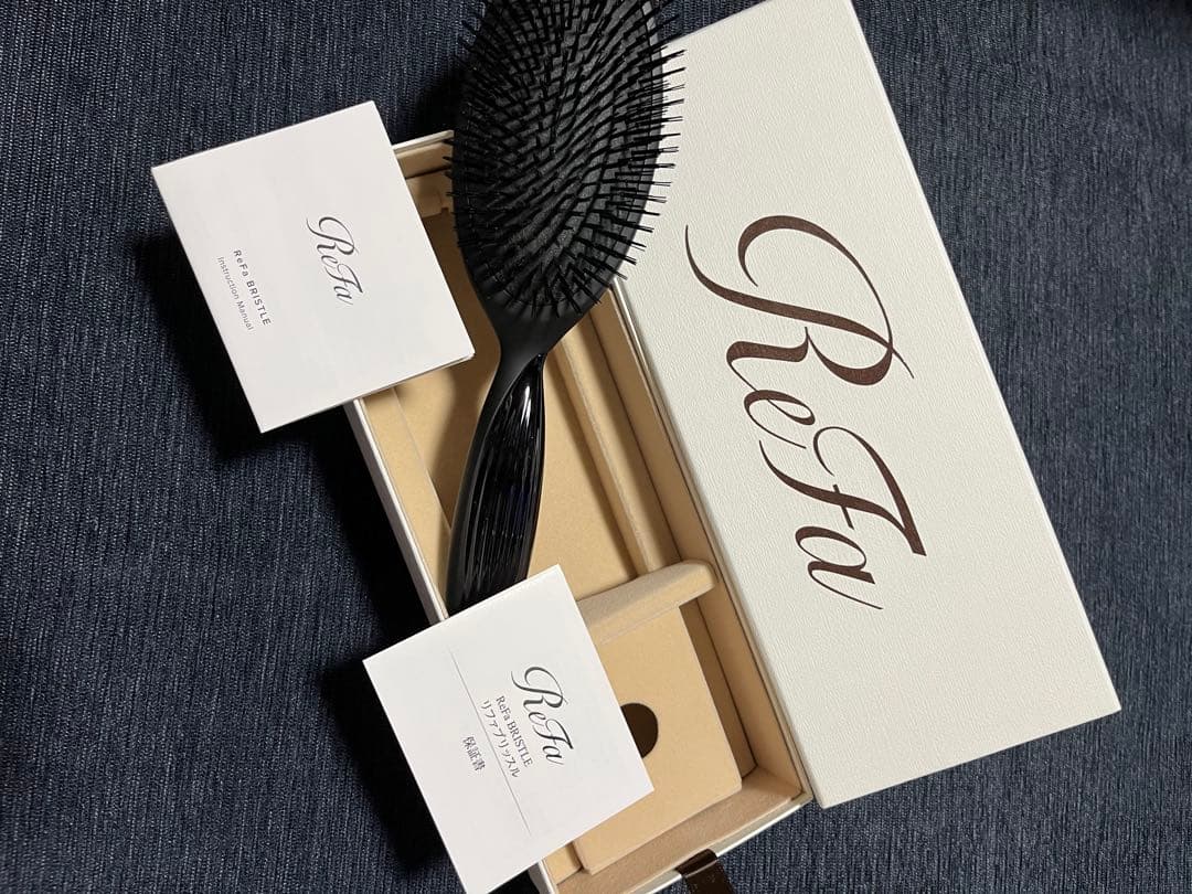 ReFa リファブリスル　ヘアブラシ ３日間の値下げです。
