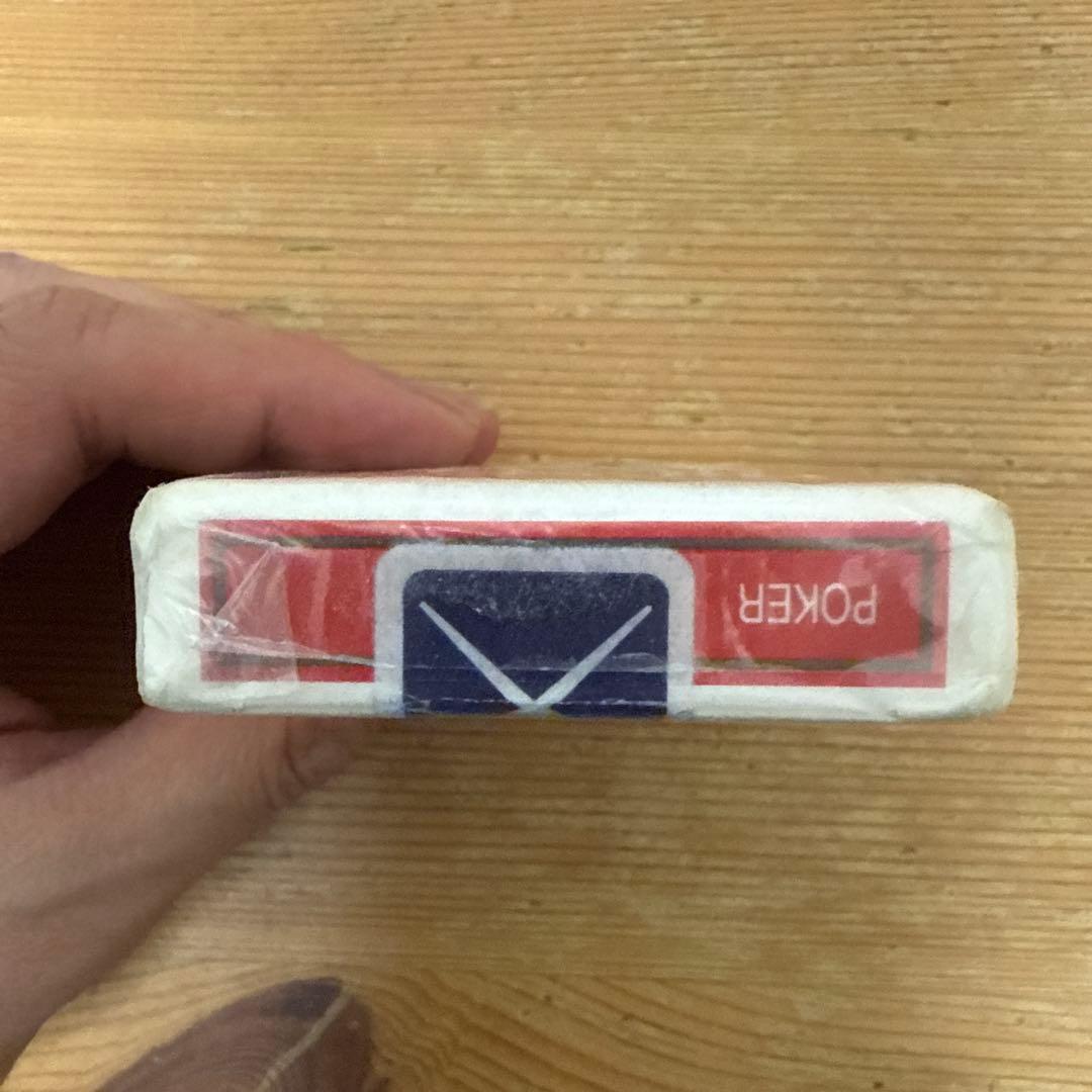 A*i様 【新品未使用】非売品 OriginalFake KAWS トランプ 赤