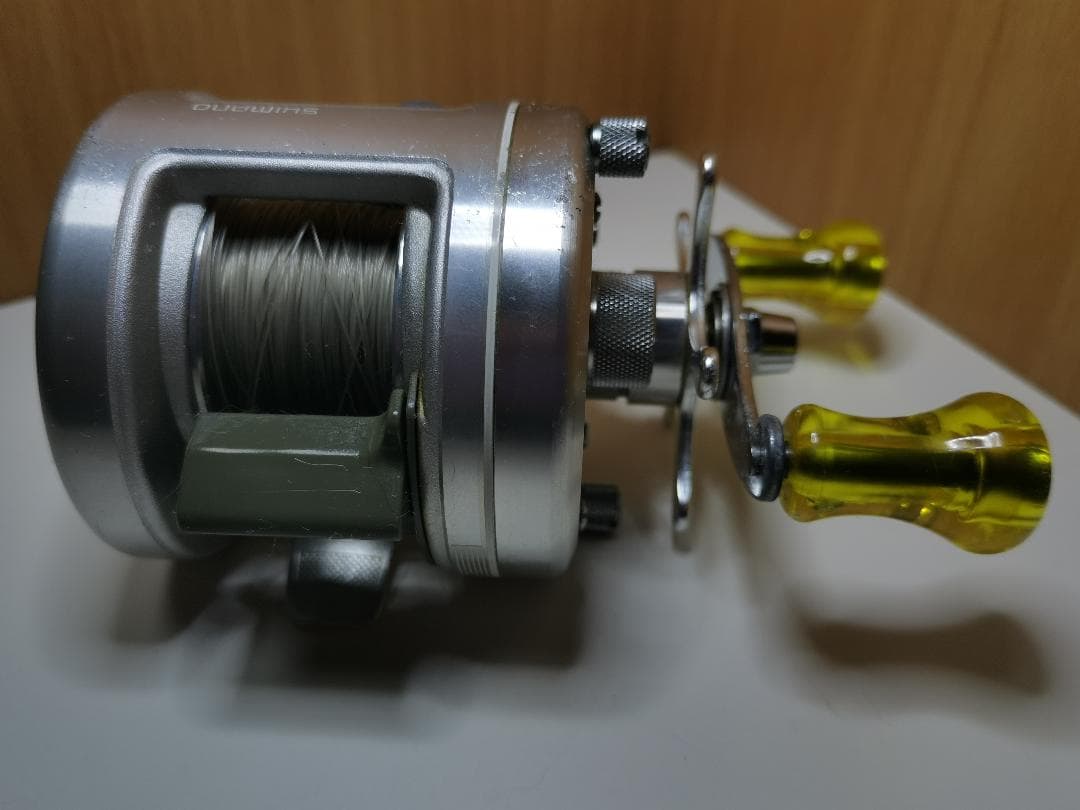 【年代 美品】シマノ カルカッタ 200 & アウトフィッターズパワークランク