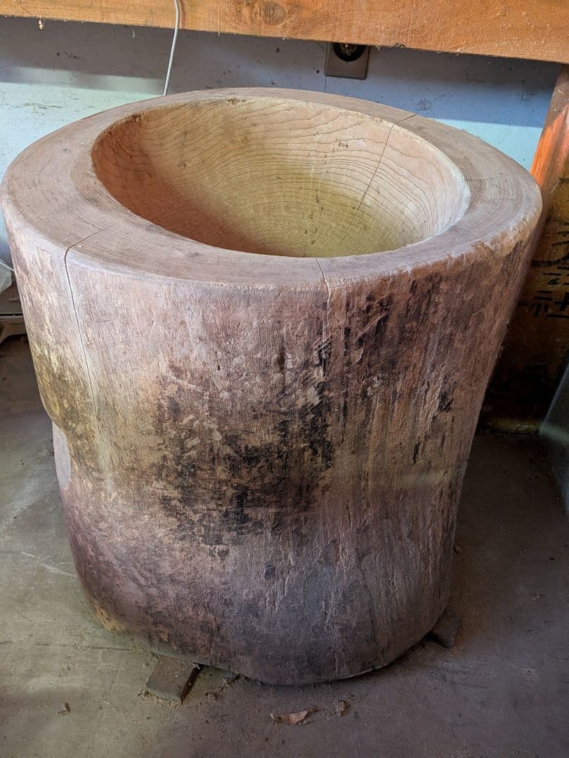 木製 円筒形 臼 亀裂あり　アンティーク　何かに