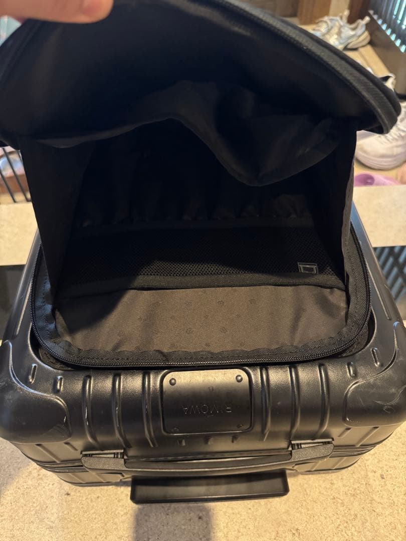 訳あり RIMOWA Essential Sleeve キャビンプラス ポケ破損