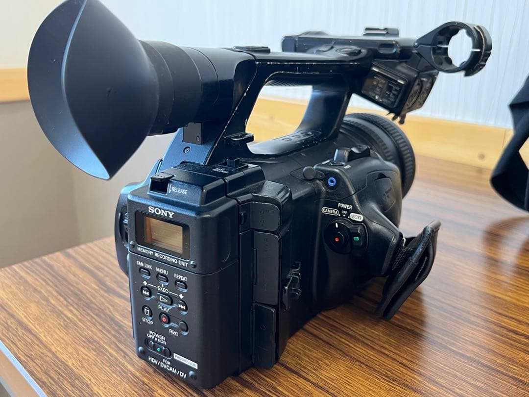 SONY HVR-Z5＋MRC1K、マイク・バッテリー3本・DVCAMテープ付き