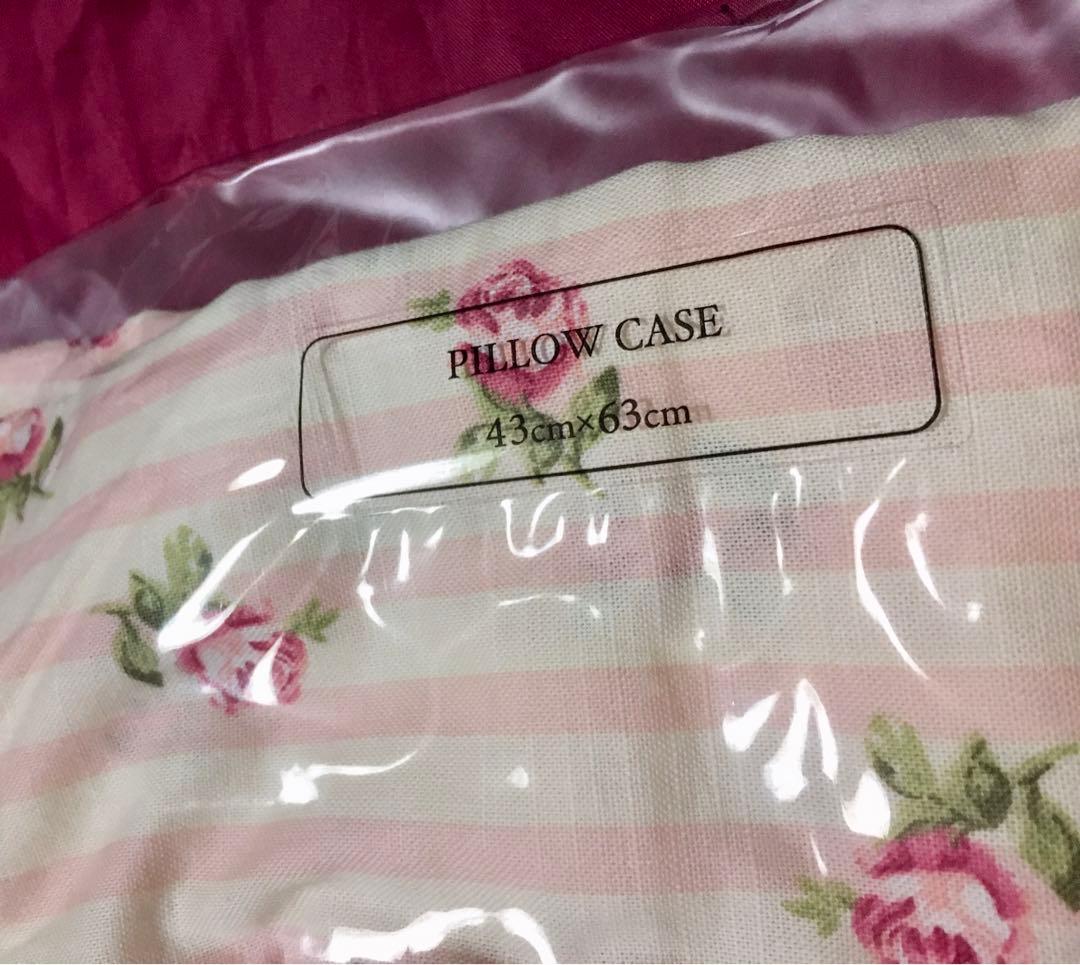 短期間、室内で飾ったのみ■ローラアシュレイ■チョークピンク枕カバークッションにも