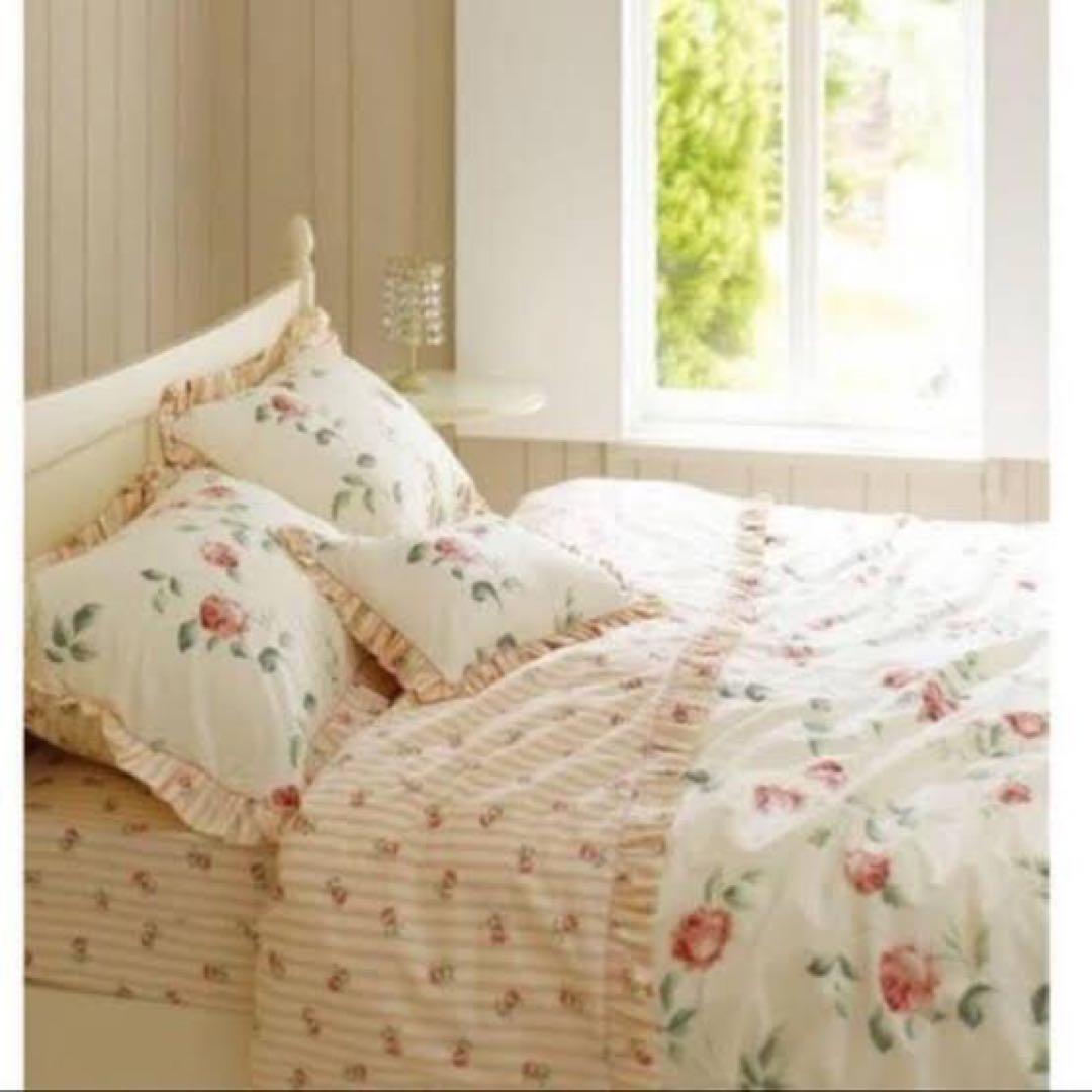 短期間、室内で飾ったのみ■ローラアシュレイ■チョークピンク枕カバークッションにも