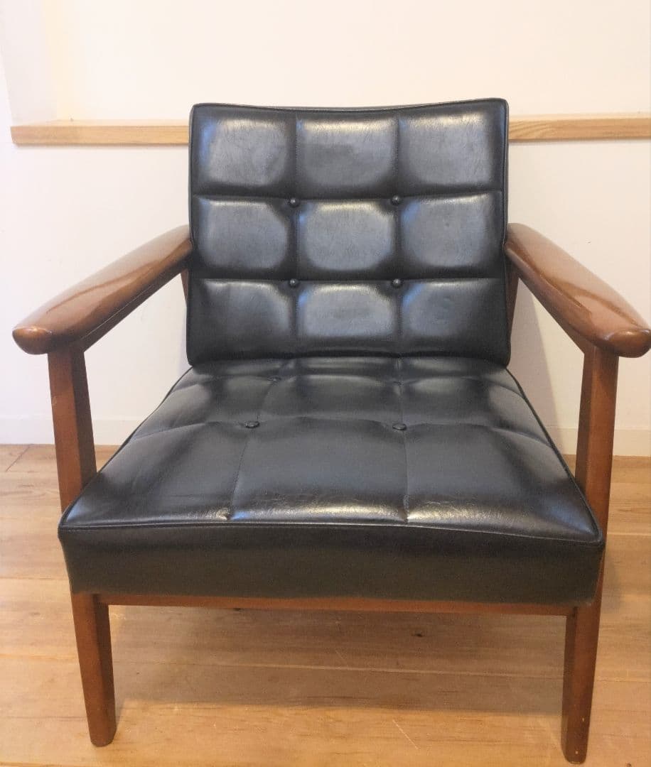 カリモクチェア