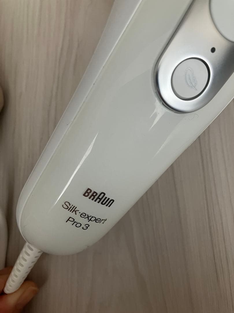 【美品】BRAUN Silk Expert Pro 3 脱毛器 収納ケース付き