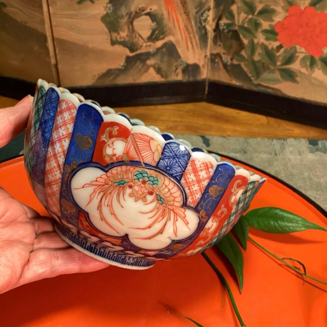 A1034 大聖寺伊万里　鉢　金襴手　菊花型　打ち抜き手　2客