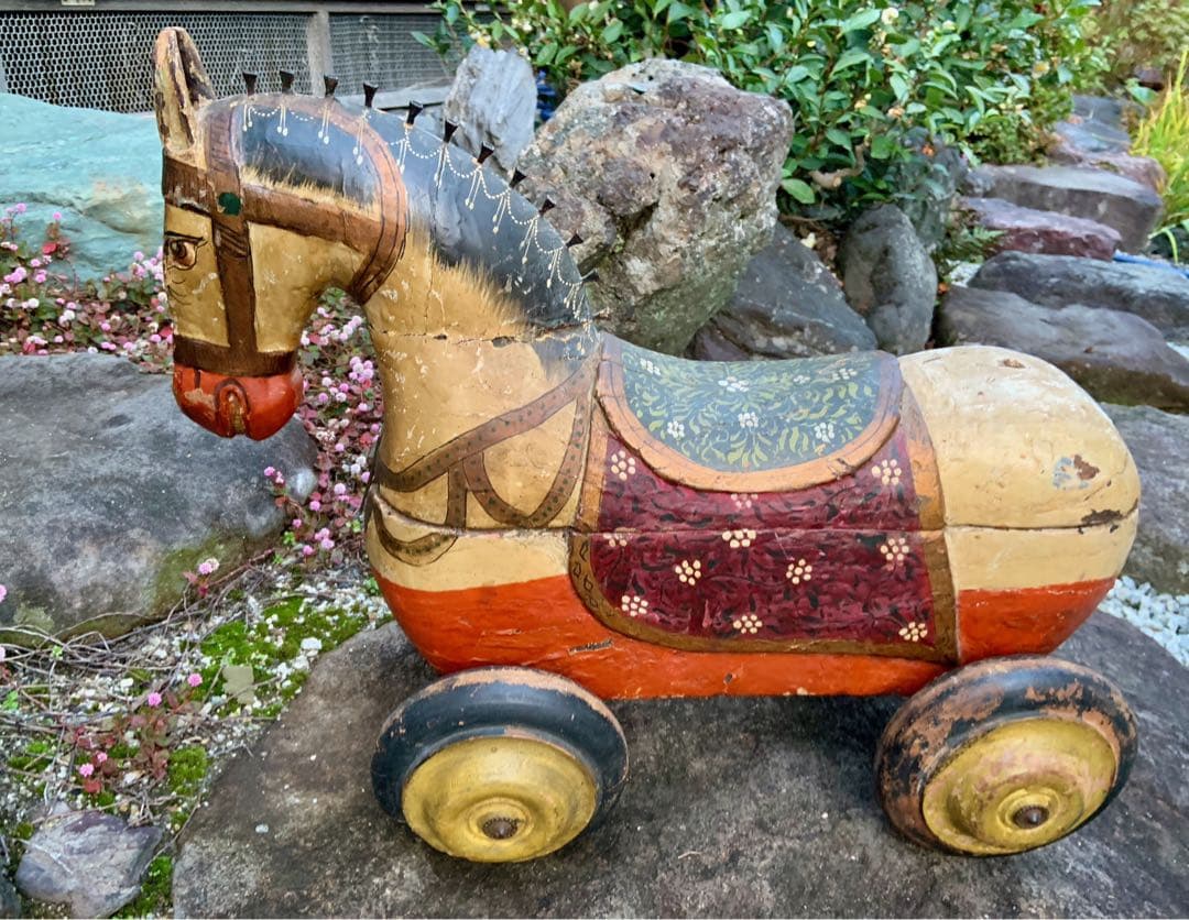 おもちゃの木馬　ヴィンテージ　アート　アンティーク風　古美術　インド　サーカス