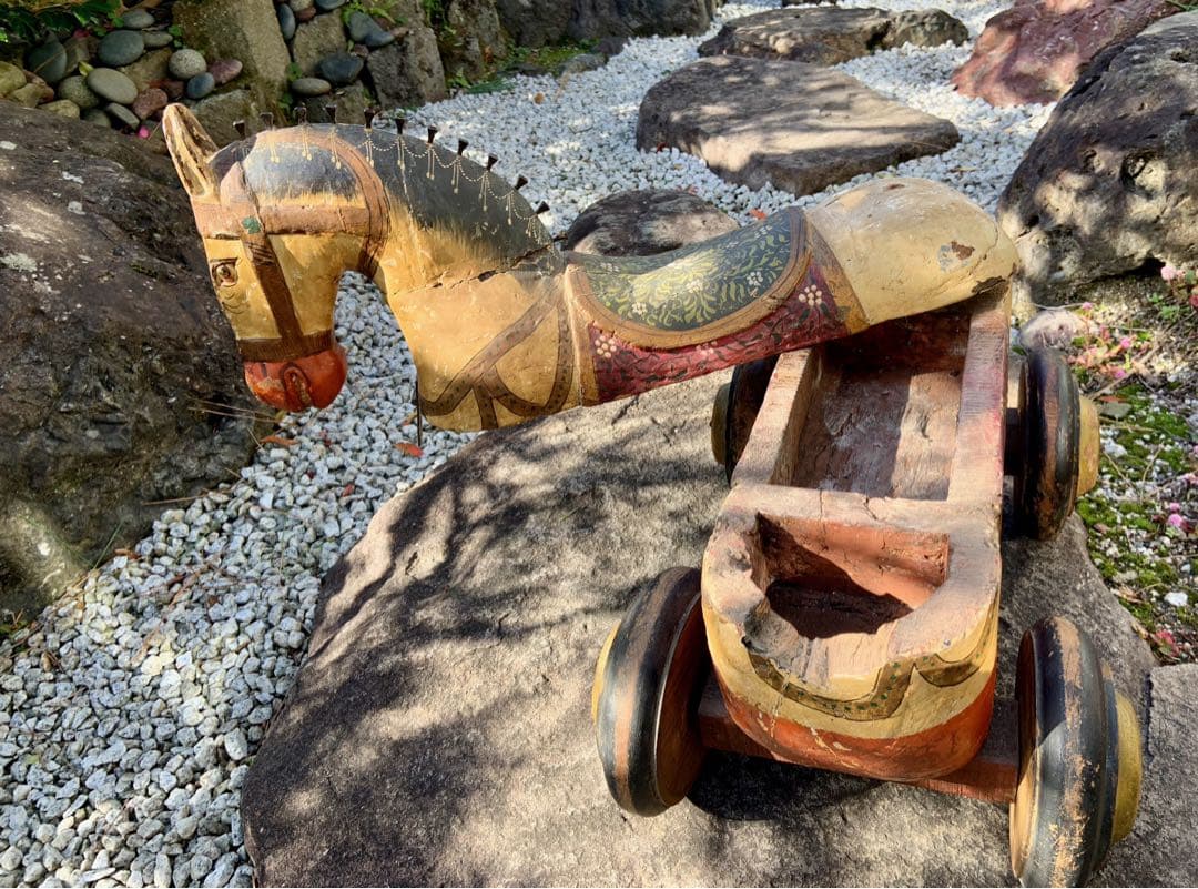 おもちゃの木馬　ヴィンテージ　アート　アンティーク風　古美術　インド　サーカス