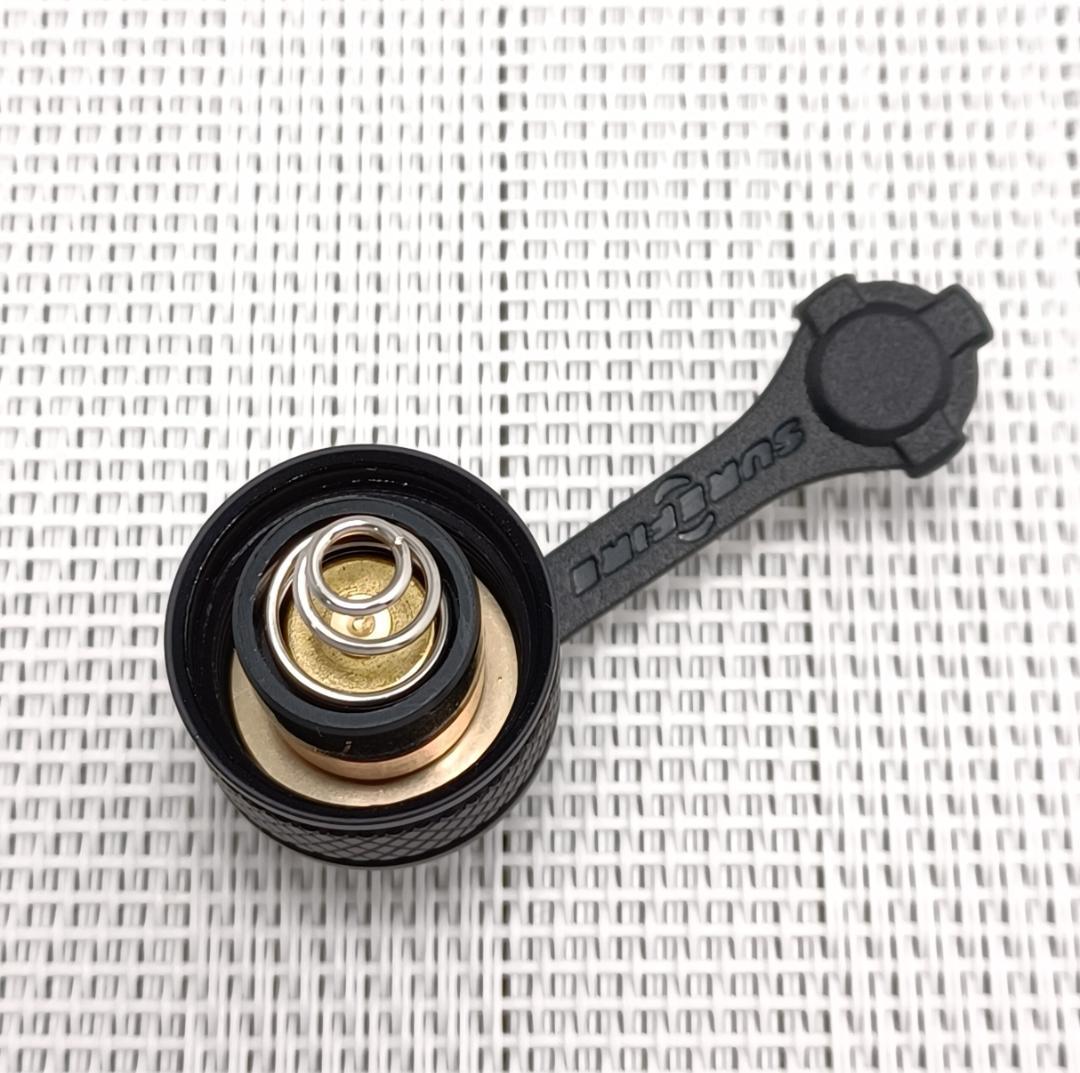 【未使用】SUREFIRE UE00 BK SWITCH ASSEMBLY