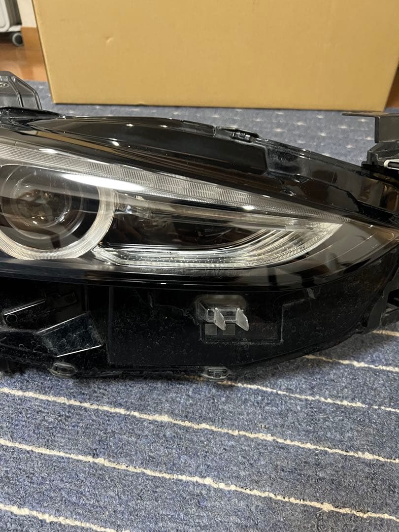 「美品」　マツダ純正　MAZDA6 左右アダクティブLEDヘッドライト