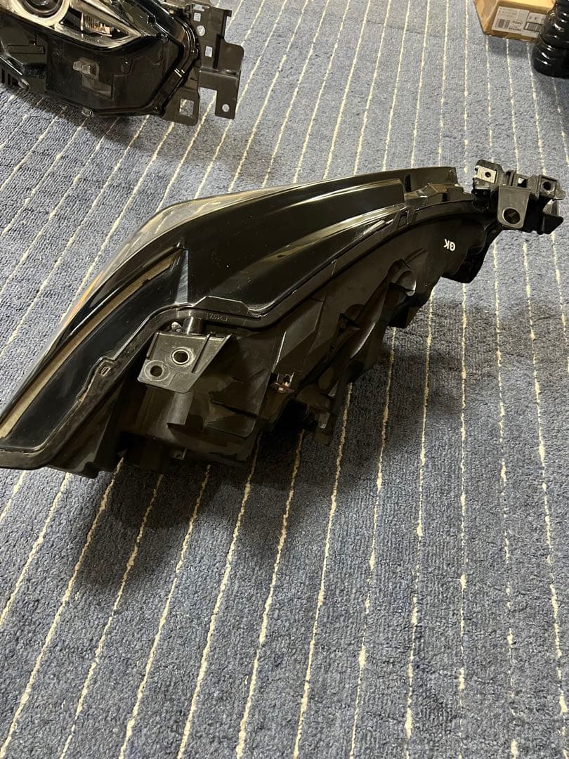 「美品」　マツダ純正　MAZDA6 左右アダクティブLEDヘッドライト