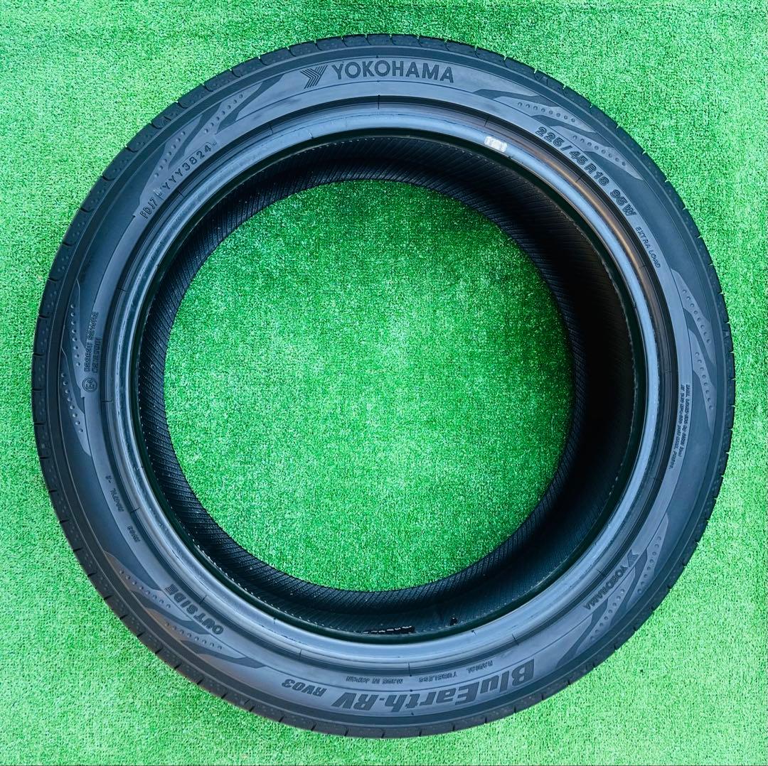 225/45R18.ヨコハマ ブルーアース RV03、2024 年