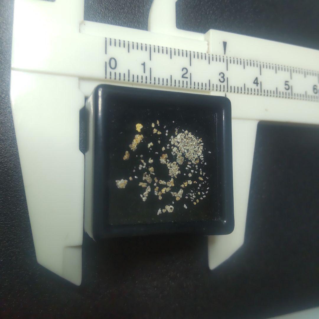 砂白金　レア　最上川支流一級河川採取　管理No.70801