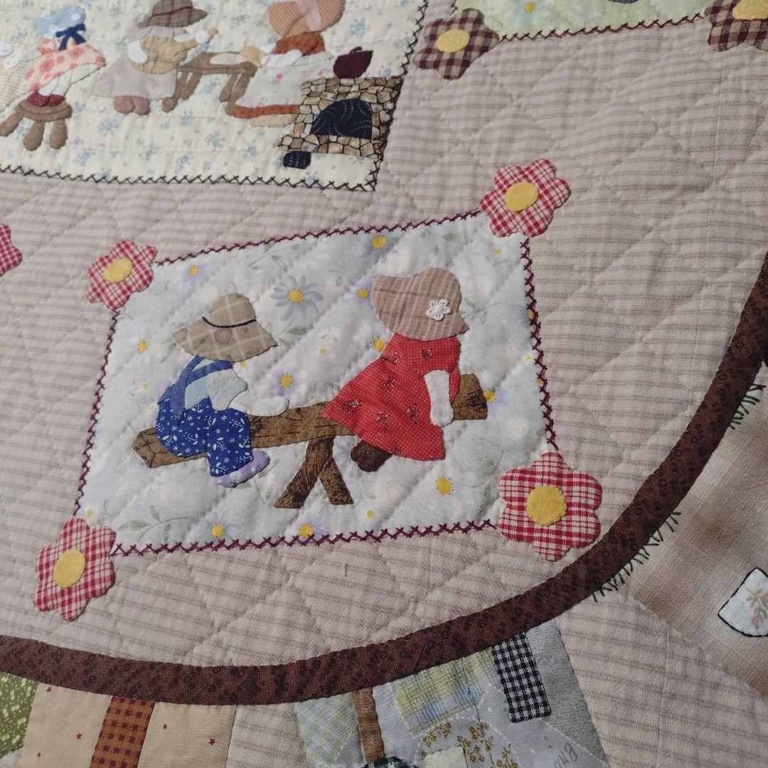 ハンドメイド　パッチワークベッドカバー