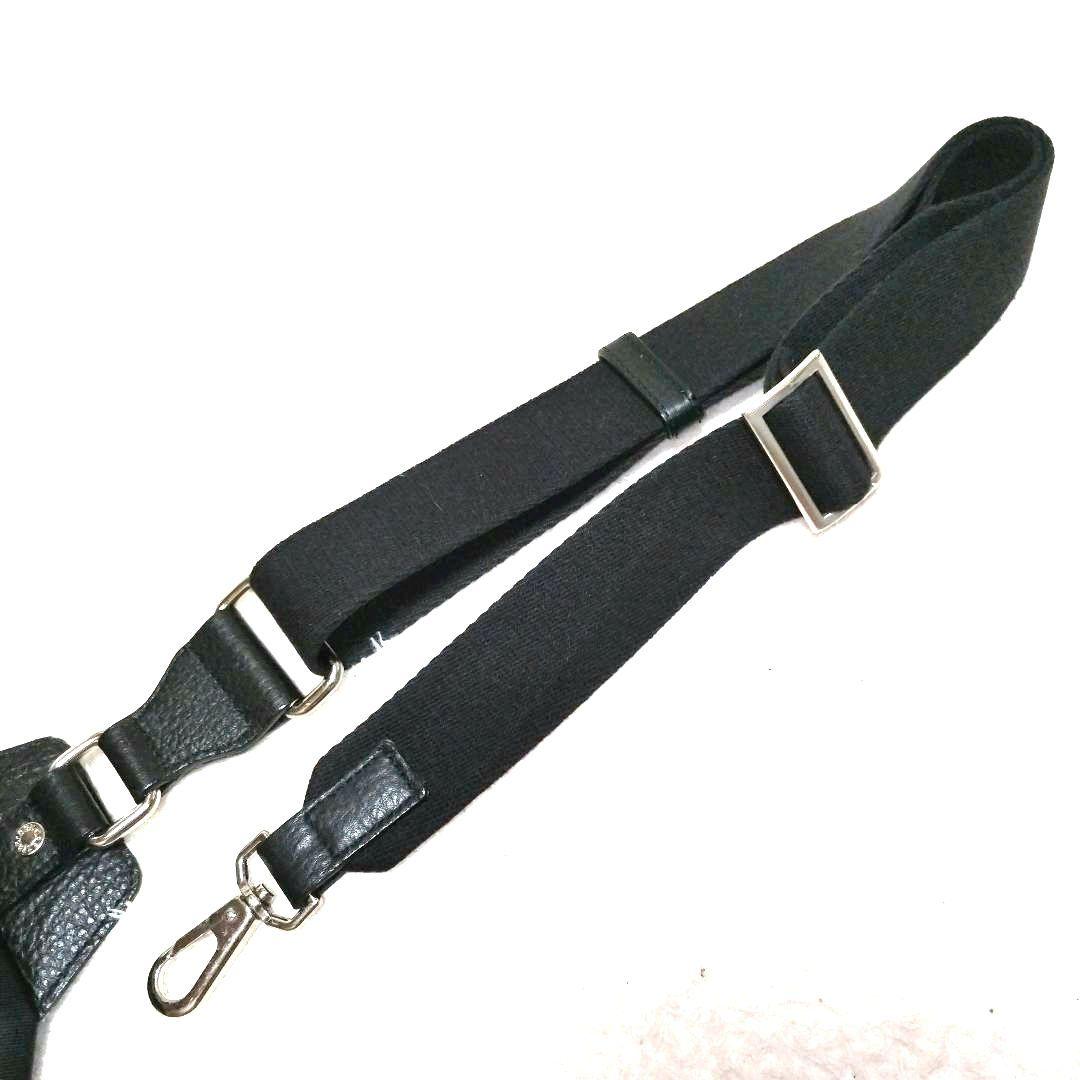 【美品】ブラックレーベルクレストブリッジ チェック柄 ロゴプレート ボディバッグ