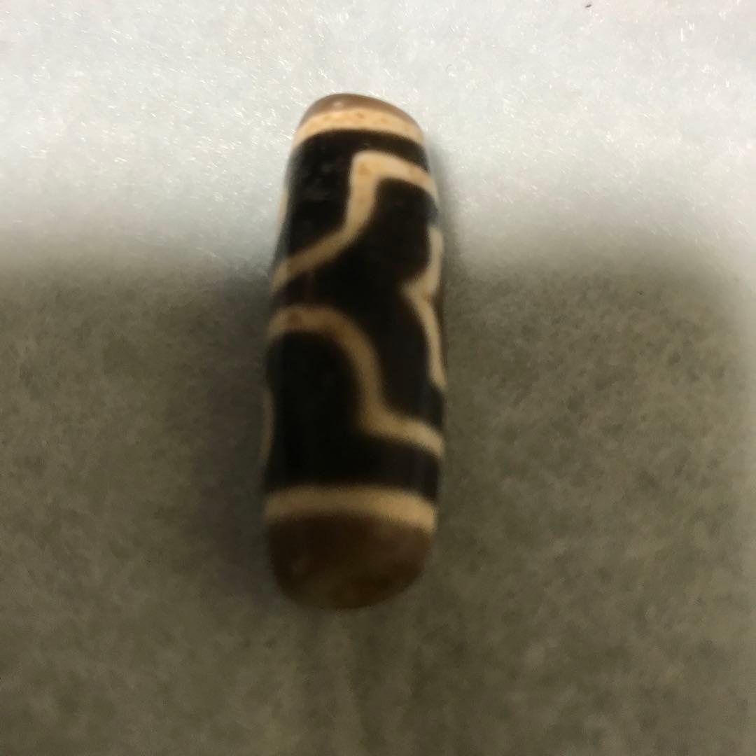 紫*様 超激レア珍品‼︎ 古代老礦石　馬蹄痕　黒朱砂　古代三眼天珠 通常500,