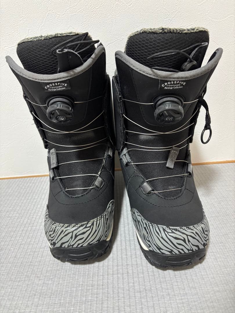 クロスファイブ OMNI-BOA スノーボードブーツ