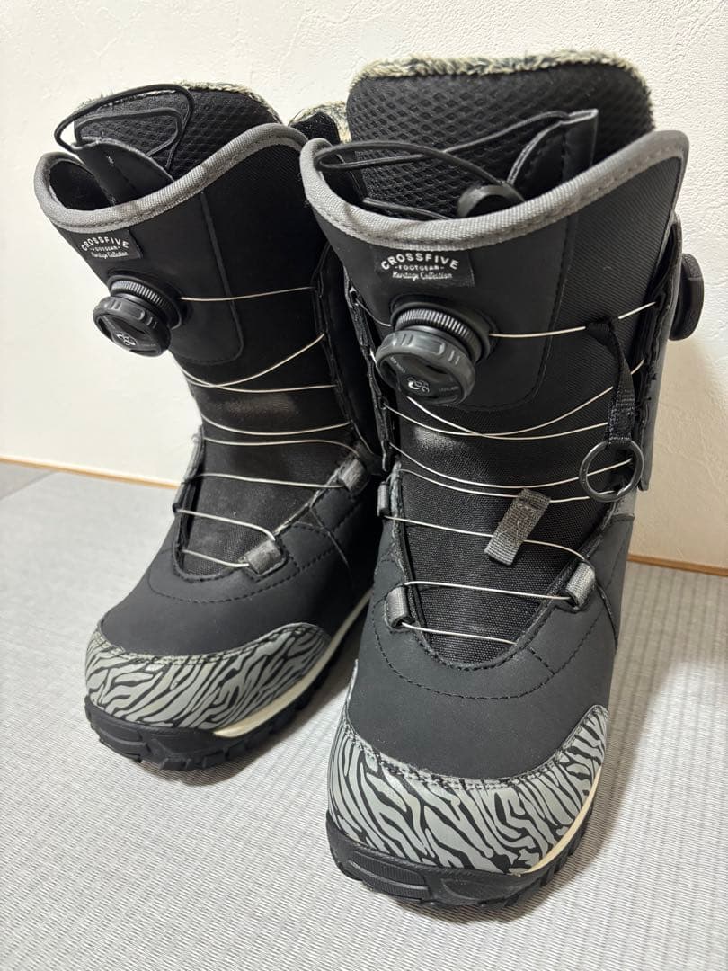 クロスファイブ OMNI-BOA スノーボードブーツ