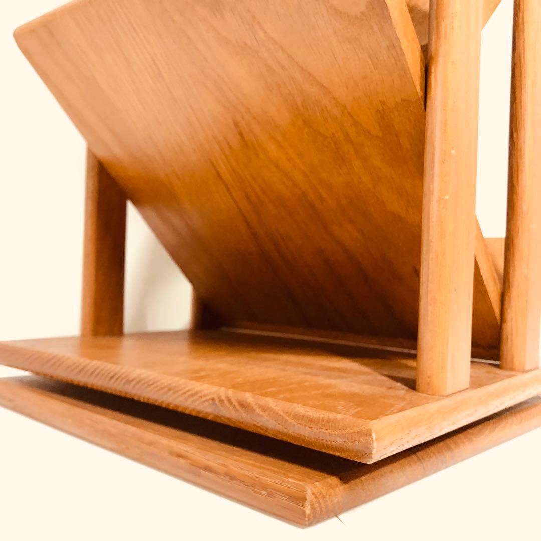 レトロな風合いで、私だけの小さなギャラリー。ICO社製 回転式 ブックシェルフ