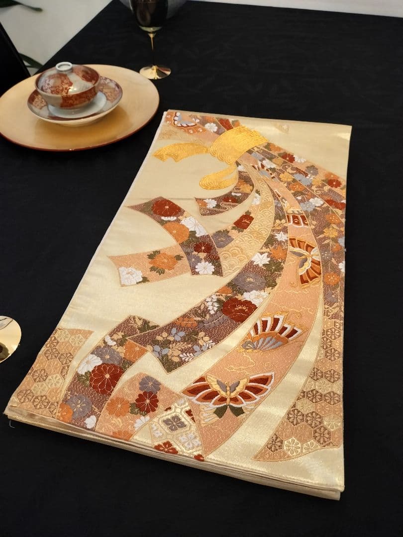 A929逸品‼️全通箔‼️組紐リボン‼️ひな祭り‼️テーブルランナー2m24cm