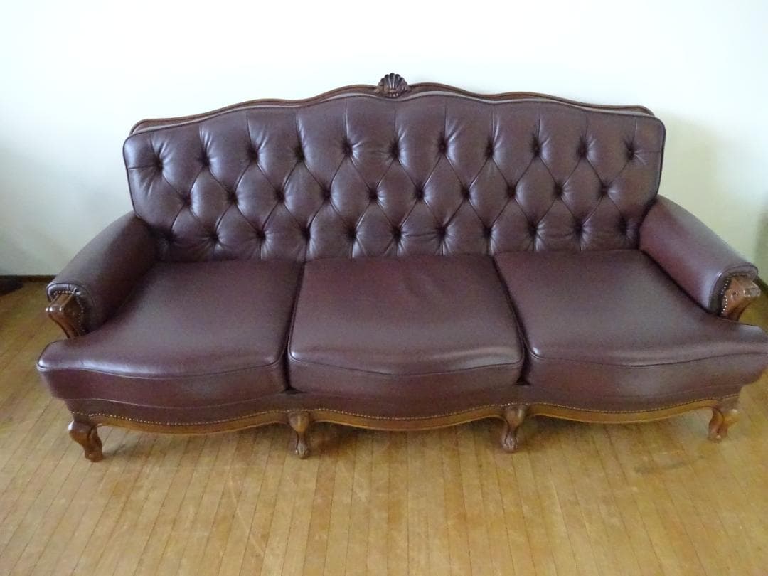 澤村　カリモク　　本革　鋲打ち　猫脚　トリプルソファ　3Pソファ　美品　②