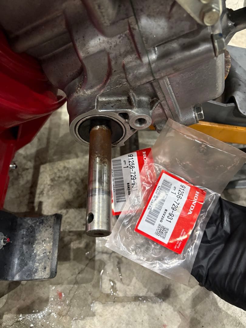 札幌近郊送料無料 HONDA除雪機 hs655c 現行/新車並みのコンディション