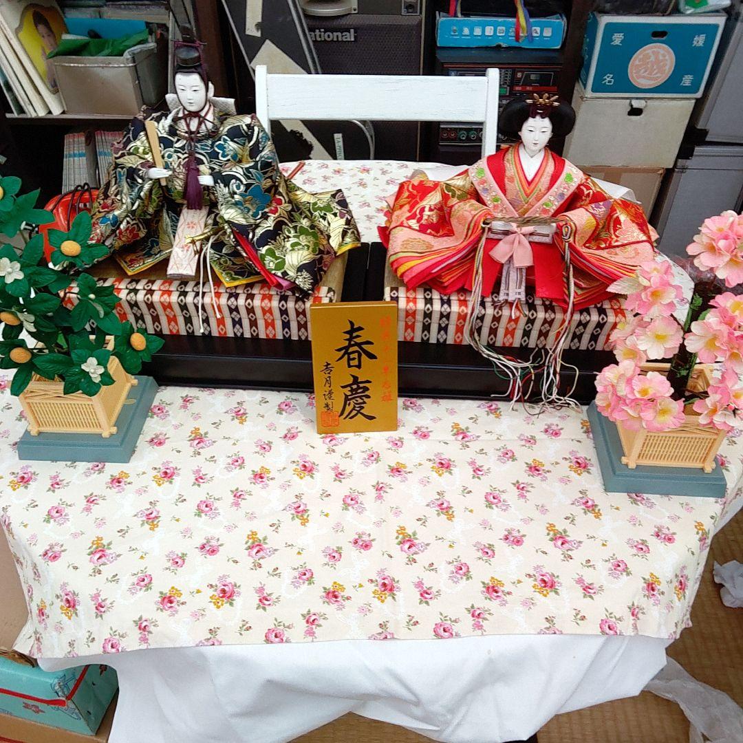 親王平飾り　特選十二単衣びな　台から人形まで　縦26cm　橫38cm　高さ34