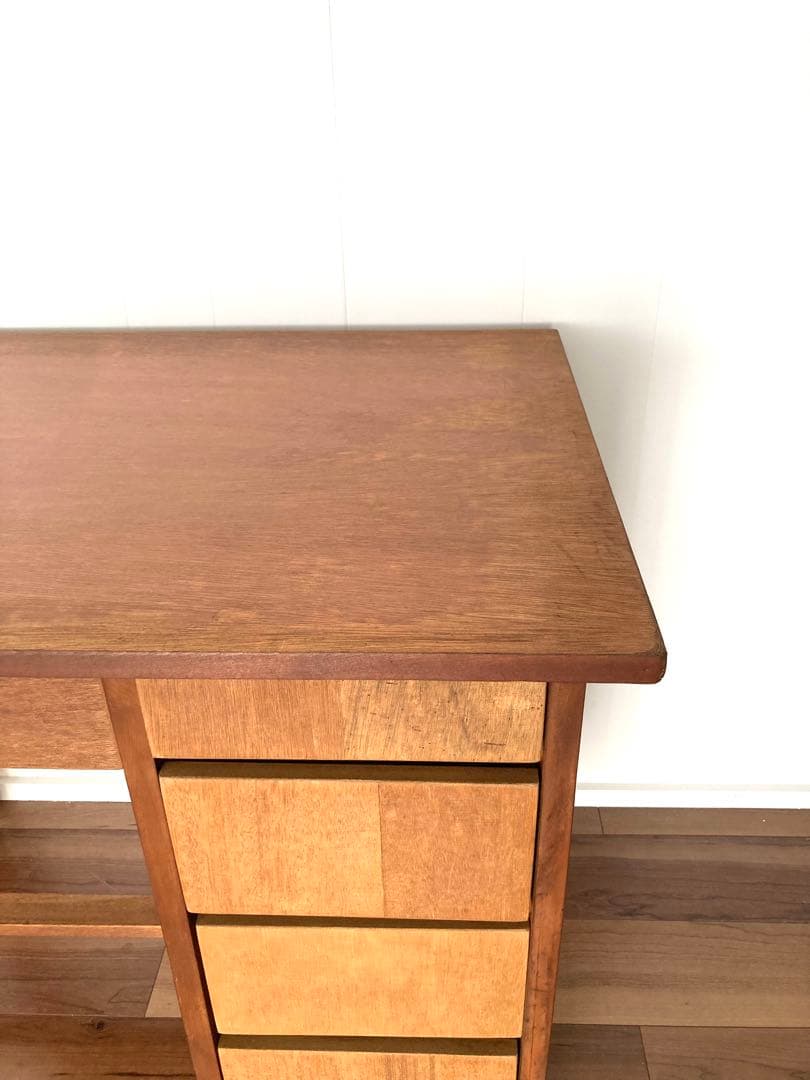 【メンテ済み】シンプルなデザインの木製机　片袖机　ビンテージ　昭和レトロ