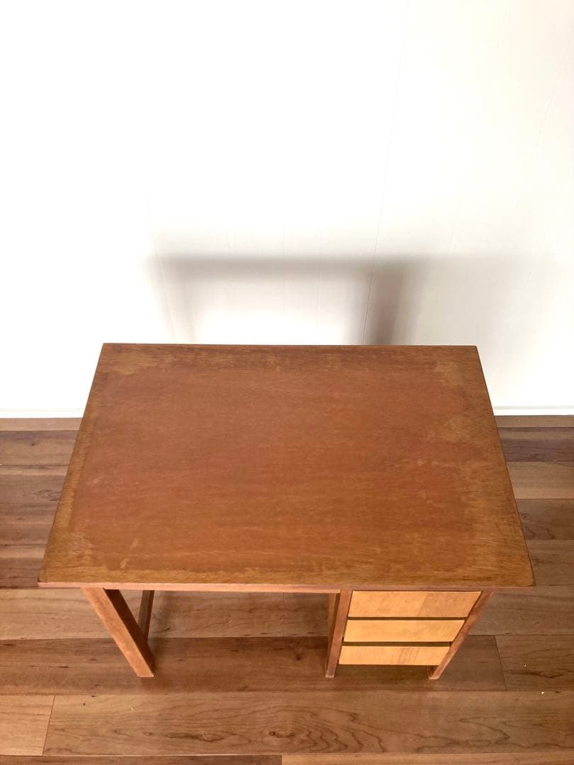 【メンテ済み】シンプルなデザインの木製机　片袖机　ビンテージ　昭和レトロ