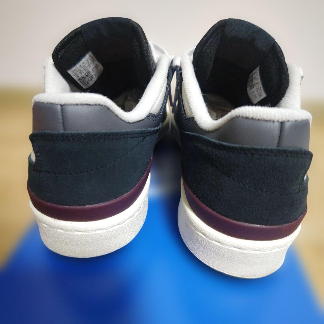 アディダス　FORUM84LOW メンズ26cm