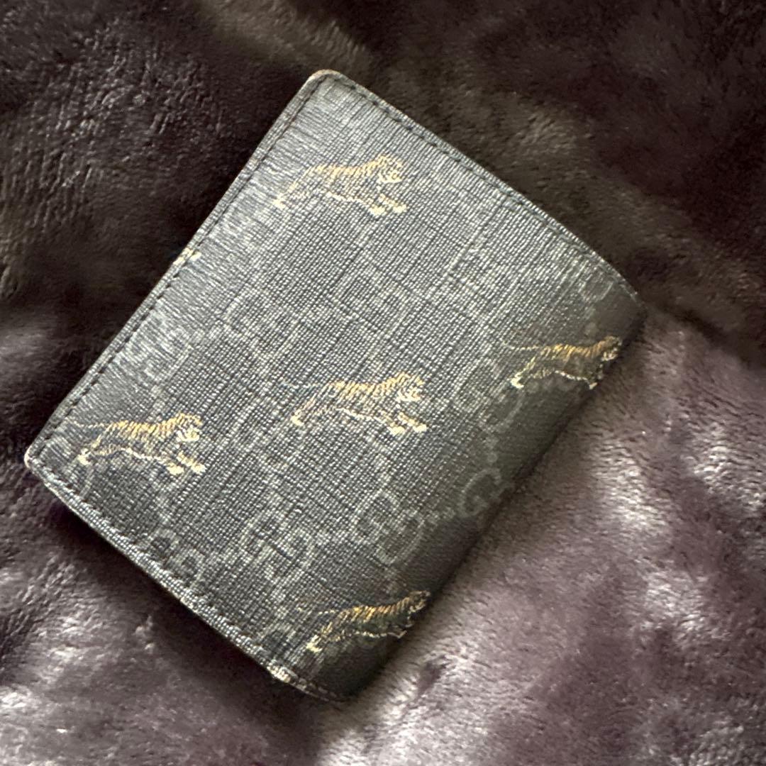 あ*ん様 【美品】GUCCI 虎柄 2つ折り財布