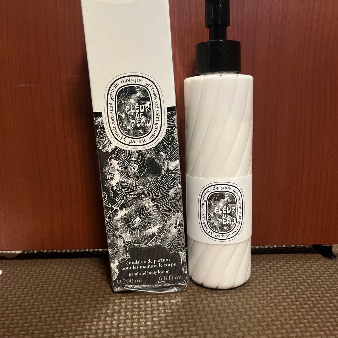 Diptyque フルール ドゥ ポーシリーズ/ジェル・ローション　ポーチ付き