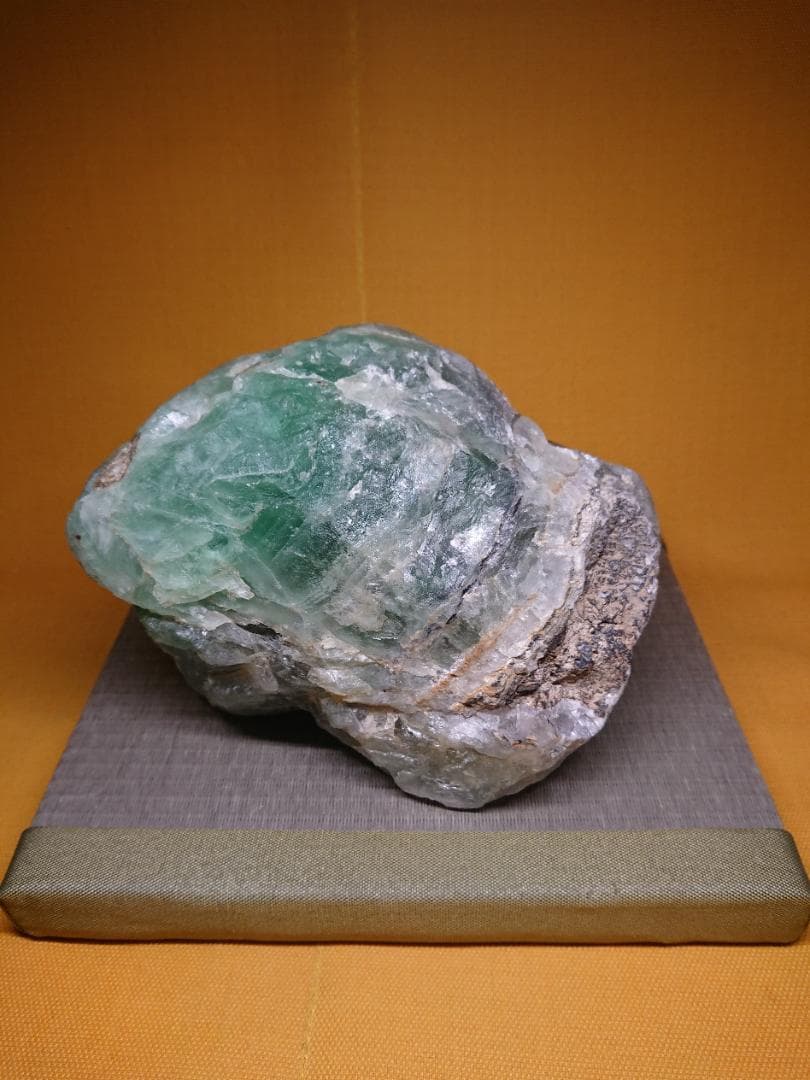 天然石　フローライト　原石　6kg　置物　インテリア　工芸品　美術品　A2850