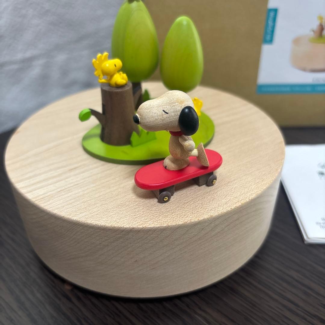 PEANUTS ピーナッツ　スヌーピー オルゴール 木製