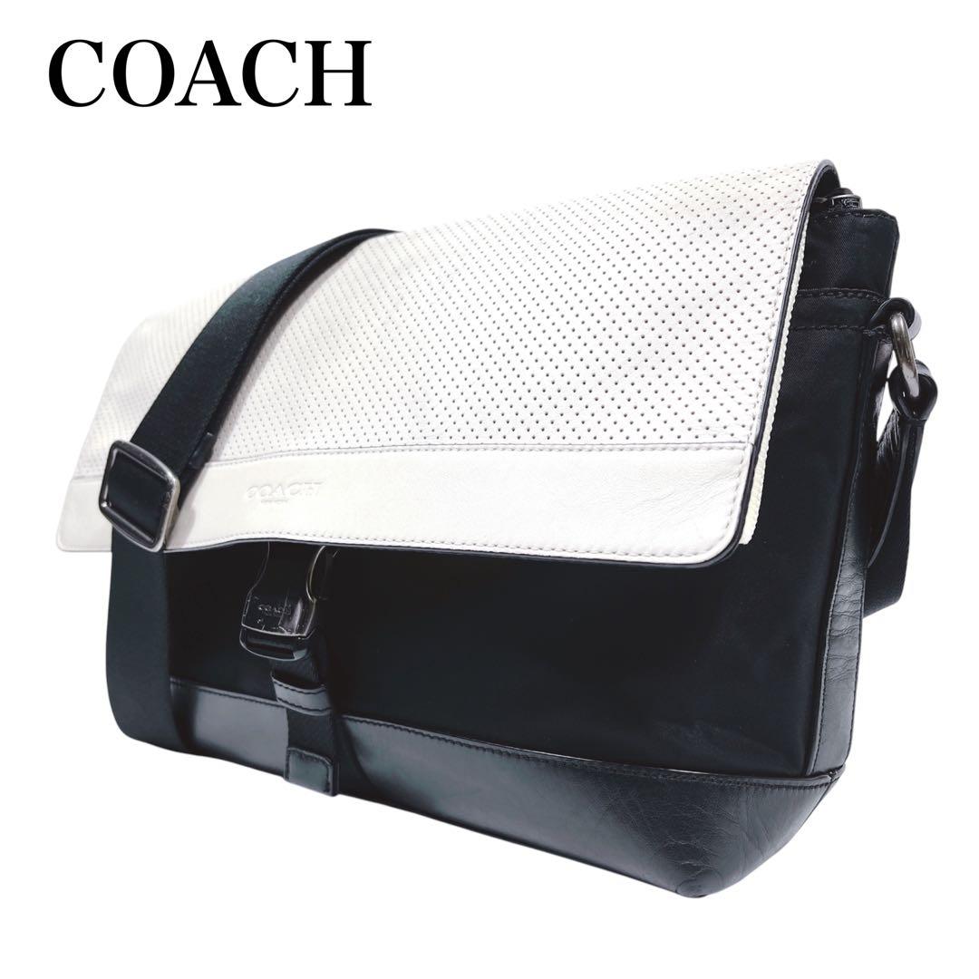 COACH コーチ ワンショルダーバッグ ロゴ型押し 大容量 パンチング 白