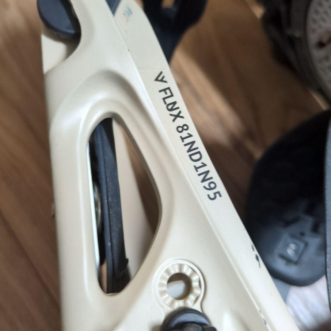 FLUX フラックス　バインディング 　DS SMサイズ　スノーボード