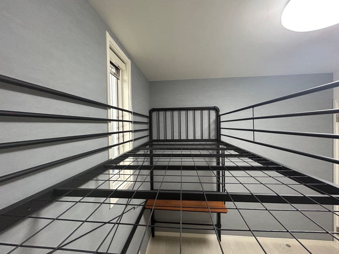 ブラック スチール ロフトベッド デスク付き