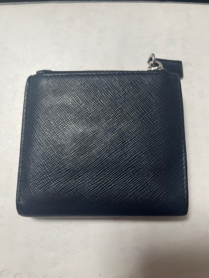 プラダ 二つ折り財布 フラグメントケース 三角プレート サフィアーノ 濃紺　財布