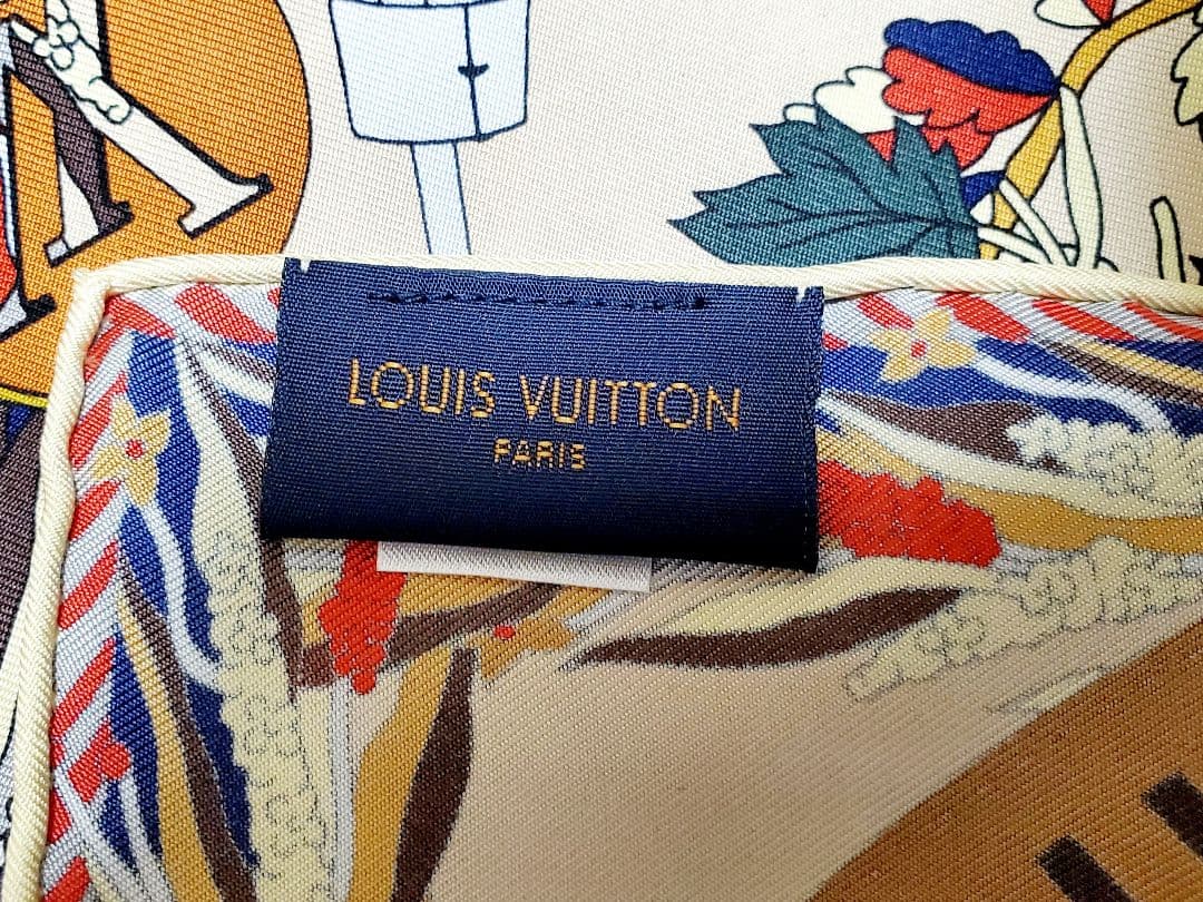 ルイヴィトン　ル.トゥール.パリシルクスカーフ