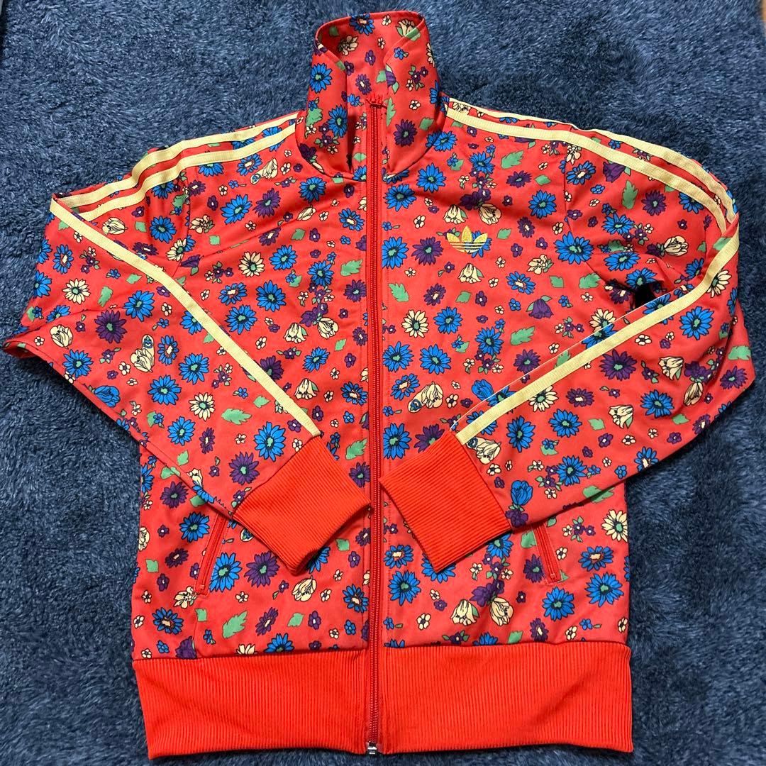 【かくかくしかじか】永野芽郁　adidas×ロデオクラウンズ 花柄ジャージ