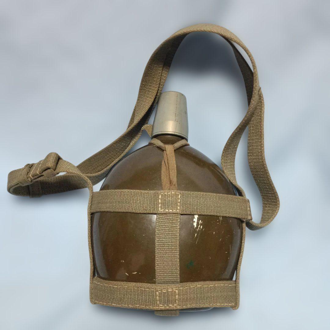 日本陸軍将校用水筒（実物)